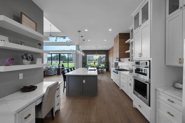 Building Photo - 26511 Meadow Ln