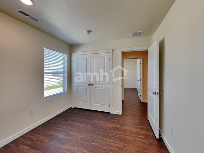 Building Photo - 1432 N Garnet Creek Ave