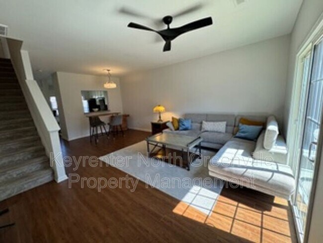 Building Photo - 612 Graythorn Ln