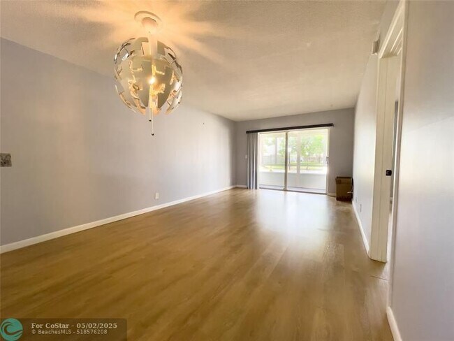 Building Photo - 2801 NW 47th Terrace