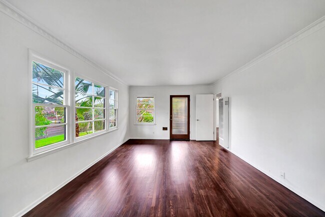 Building Photo - 4034- 4036 Higuera St