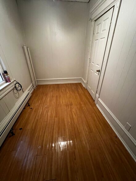 Building Photo - 2605 Monterey Ave