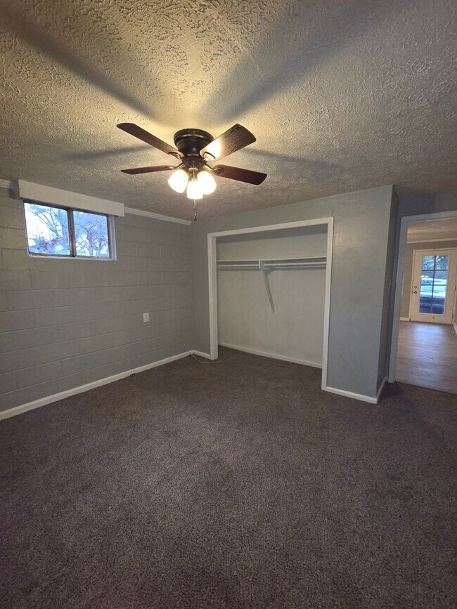 Building Photo - 928 Hamilton Blvd