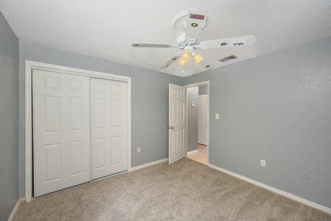 Building Photo - SUNTREE