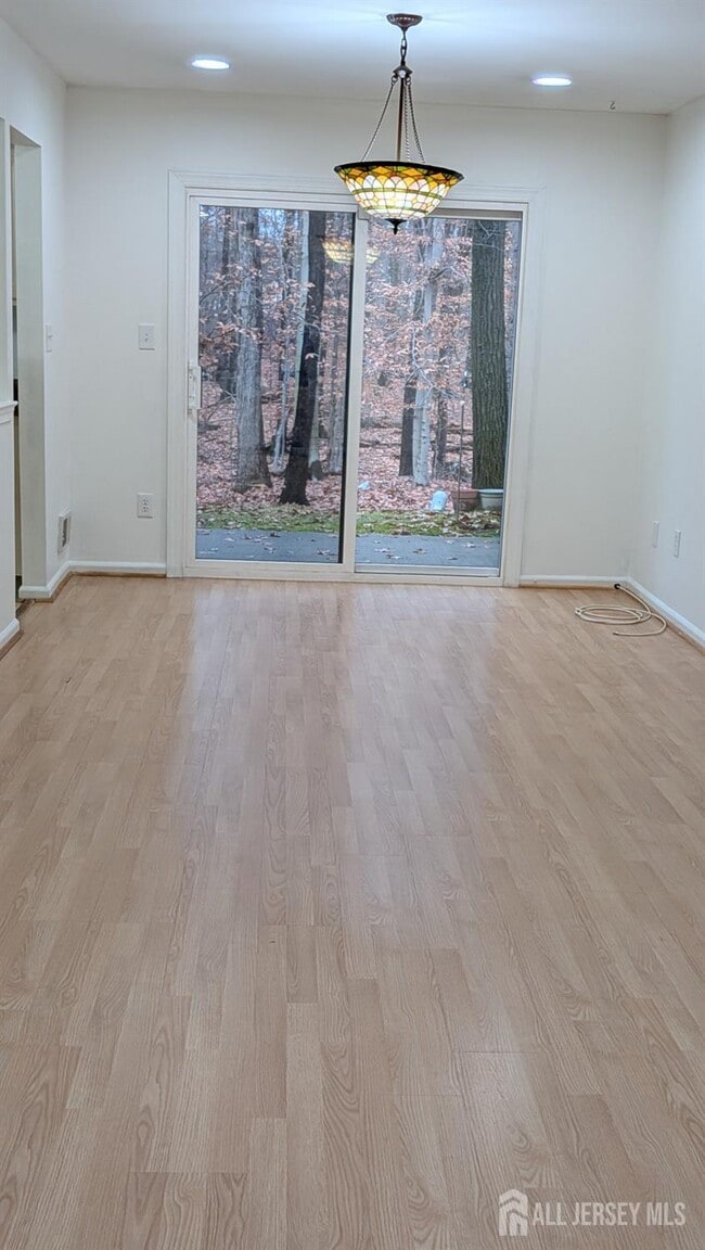 Building Photo - 2103 Timber Oaks Rd