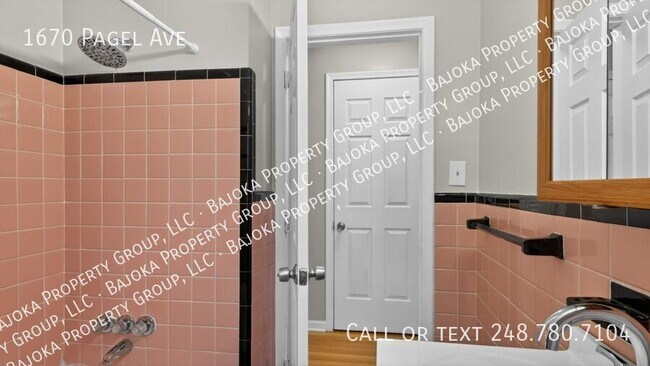 Building Photo - 1670 Pagel Ave