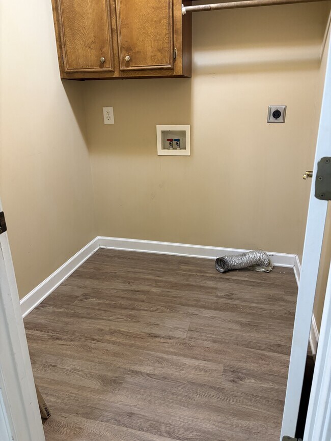 Building Photo - 3426 Shadow Birch Rd