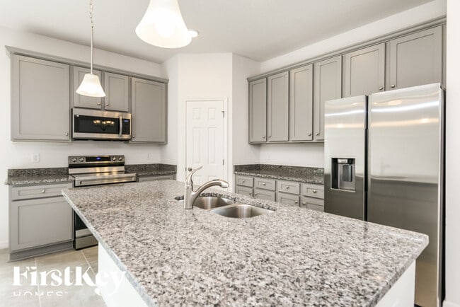 Building Photo - 1271 Ponca Rd