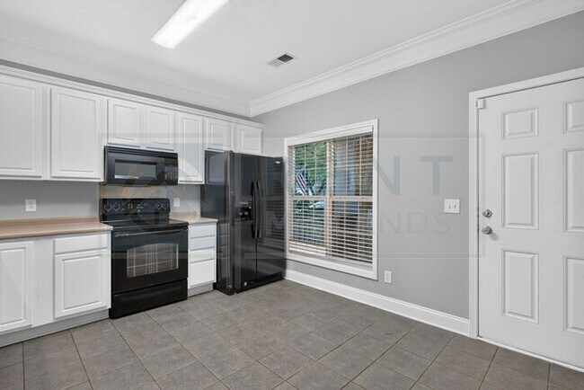 Building Photo - Townhouse in Hampton Forest