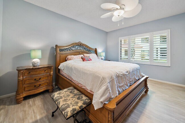 Building Photo - 401 Sea Oats Dr