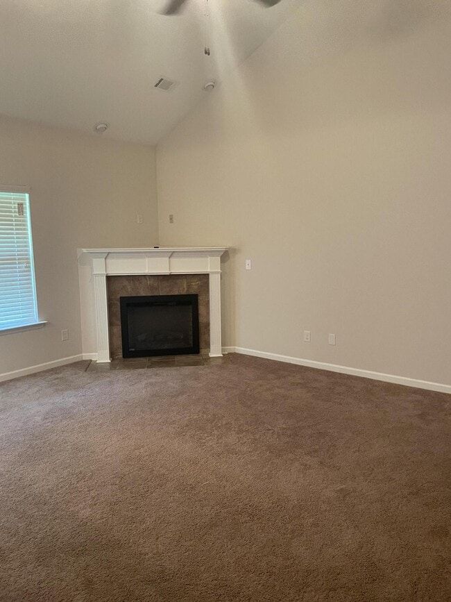 Building Photo - 903 Inman Dr