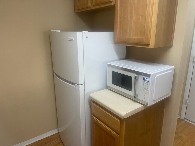 Building Photo - ? Now Leasing in Hanahan! ? 2 Bed • 2 Full...