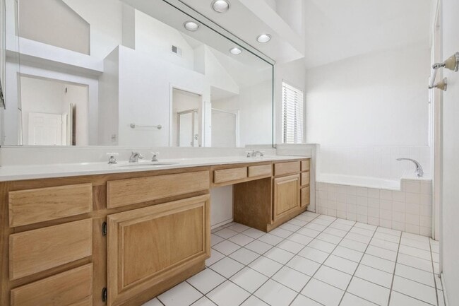 Building Photo - 3283 Braemar Ln