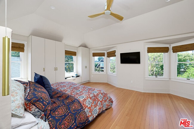 Building Photo - 34 Park Ave