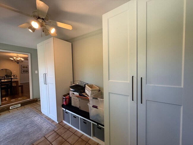 Building Photo - Beautifully Renovated Boulder Gem with Bac...