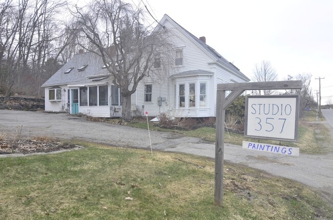 Building Photo - 357 Bayview Rd