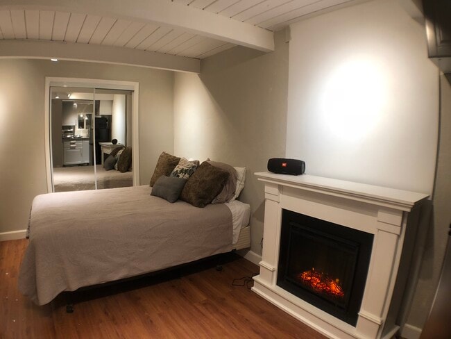 Building Photo - 1420 Chilco St