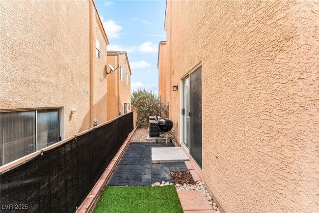 Building Photo - 10516 West Table Lands Court