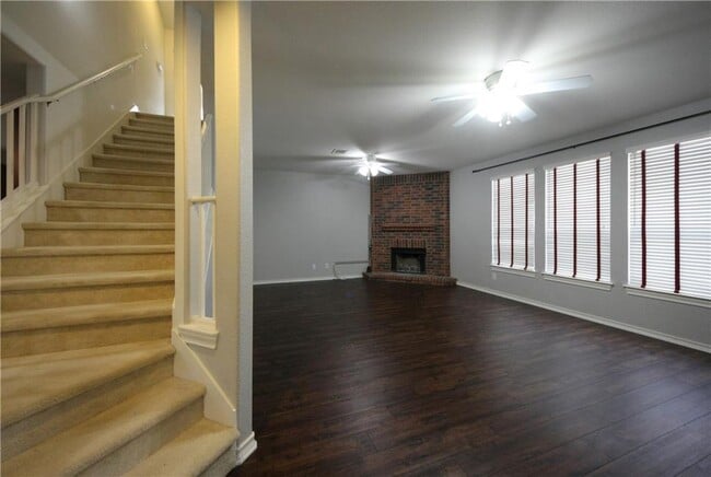 Building Photo - 2519 Midnight Star Dr