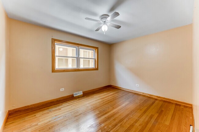 Building Photo - 5328 Latrobe Ave