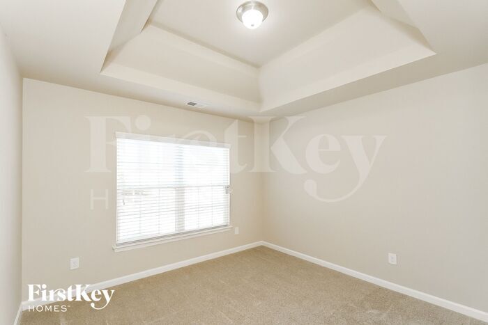 Building Photo - 33 Wedge Wood Way