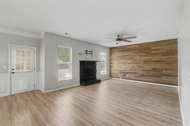 Building Photo - 8757 Danley Dr