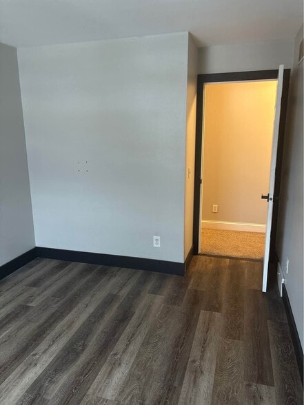 Building Photo - 7302 Gladstone Dr