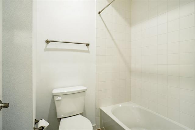 Building Photo - 3811 Rosemont Dr