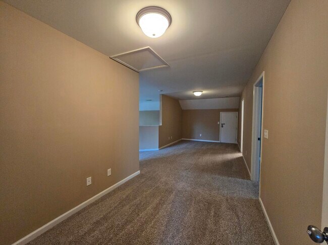 Building Photo - 206 Aberlour Dr