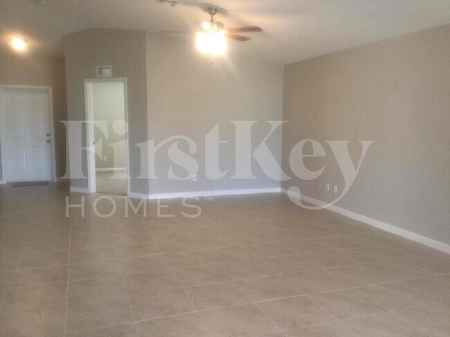 Building Photo - 3549 SW Rosardo St
