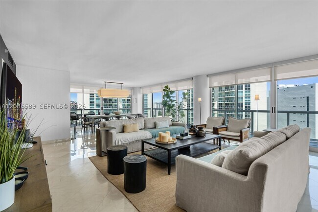 Building Photo - 16400 Collins Ave