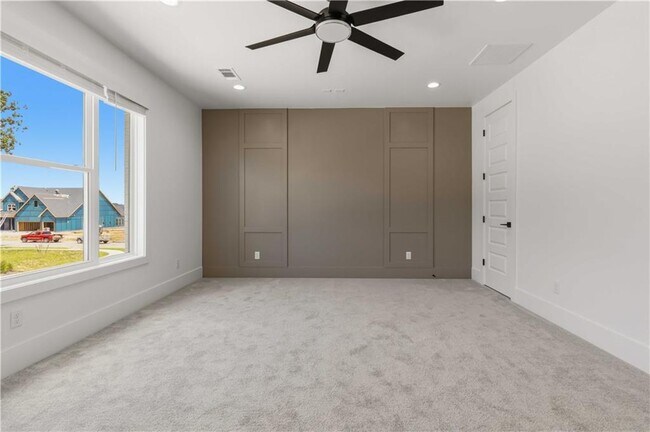 Building Photo - 4413 S 88th St