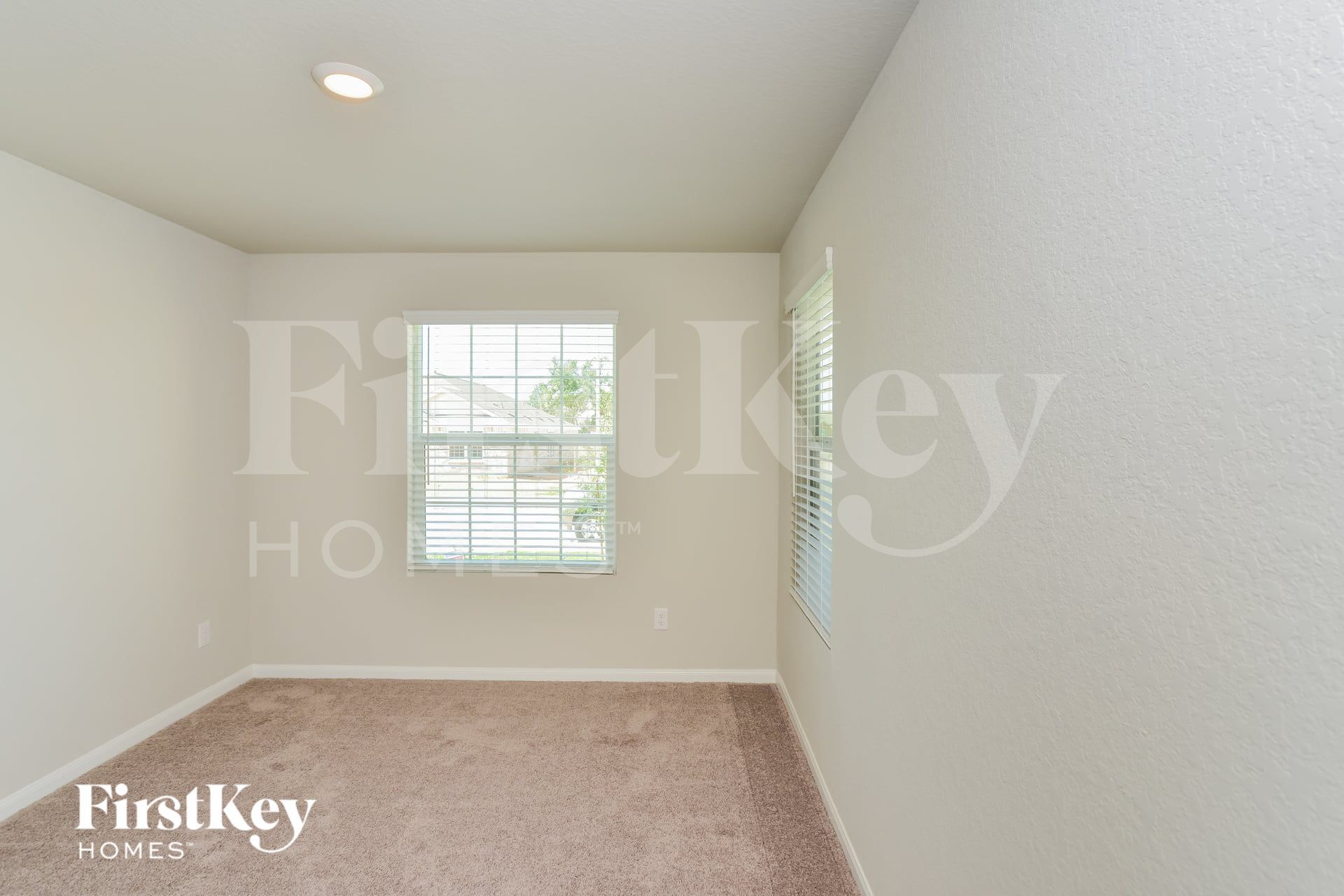 Building Photo - 15015 Maskette Ave