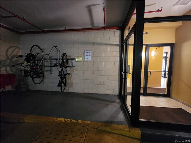 Building Photo - 1275 Grant Ave