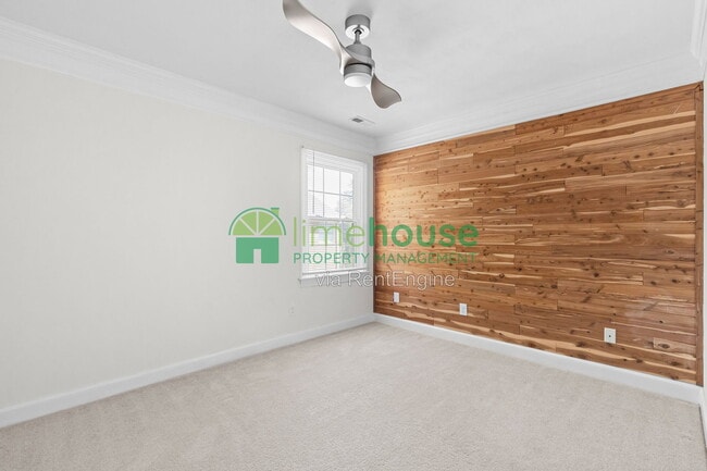 Building Photo - 948 Forest Lakes Cir