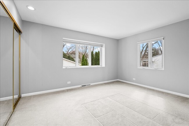 Building Photo - 1120 N Brainard St