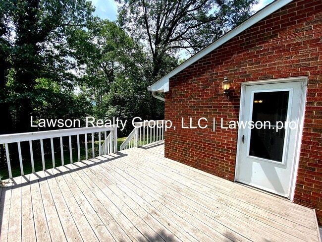 Building Photo - 1706 Glendon Rd