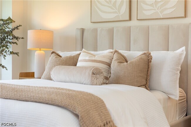 Building Photo - 1896 Crestview Way