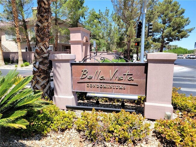 Building Photo - 251 S Green Valley Pkwy