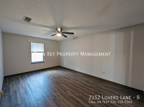 Building Photo - 2152 Lovers Ln
