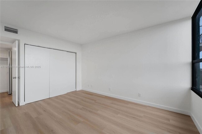 Building Photo - 780 NE 69th St