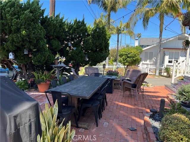 Building Photo - 1262 Catalina St