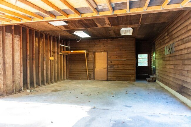 Building Photo - 8288 Webb Rd
