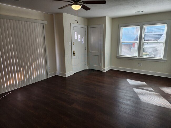 Building Photo - *Availabe Soon* Completely Remodeled Home!