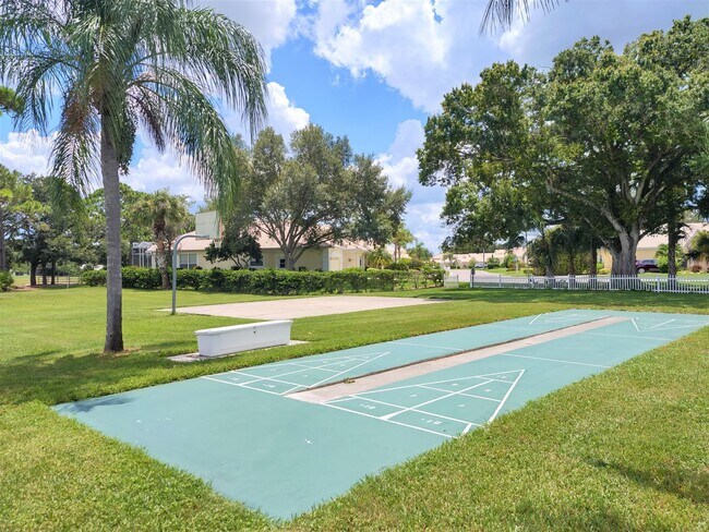 Building Photo - Seasonal Short-Term 2 Bedroom 2 Bathroom Villa at Augusta Villas in Plantation!