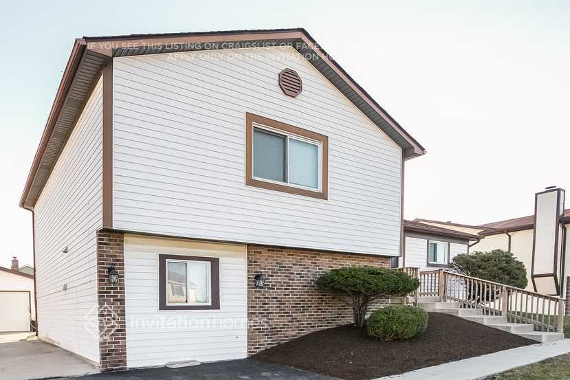 Building Photo - 229 Pheasant Rd