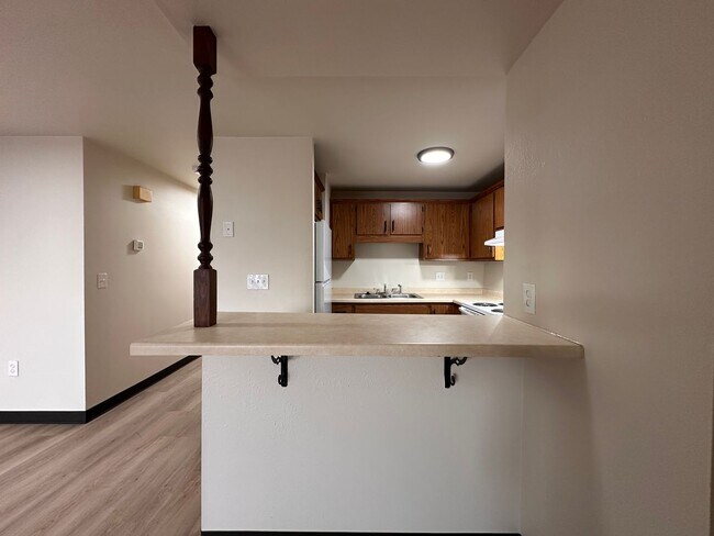 Building Photo - Recently Renovated 1 Bedroom 1 Bath Lower Apartment W/Garage!