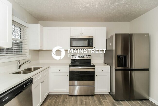 Building Photo - 4 Bedroom Pet-Friendly Home in DOUGLASVILLE, GA with Main Street Renewal