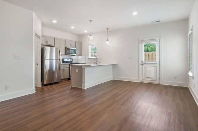 Building Photo - 4170 Prentice St