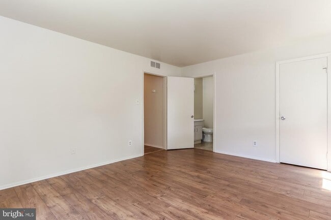 Building Photo - 1107 Woodhollow Dr